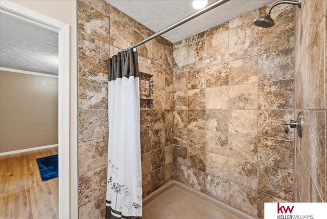 618 S 126th Street, Omaha, NE 68154