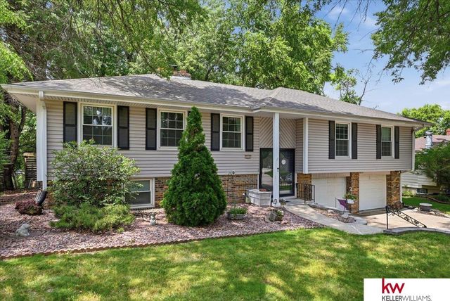 618 S 126th Street, Omaha, NE 68154
