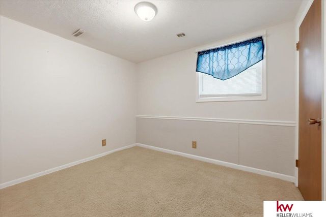 618 S 126th Street, Omaha, NE 68154