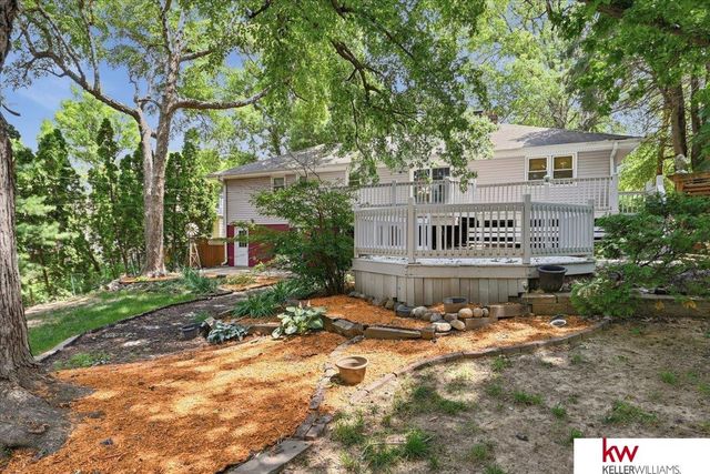 618 S 126th Street, Omaha, NE 68154