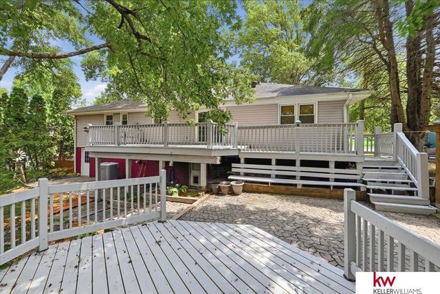 618 S 126th Street, Omaha, NE 68154