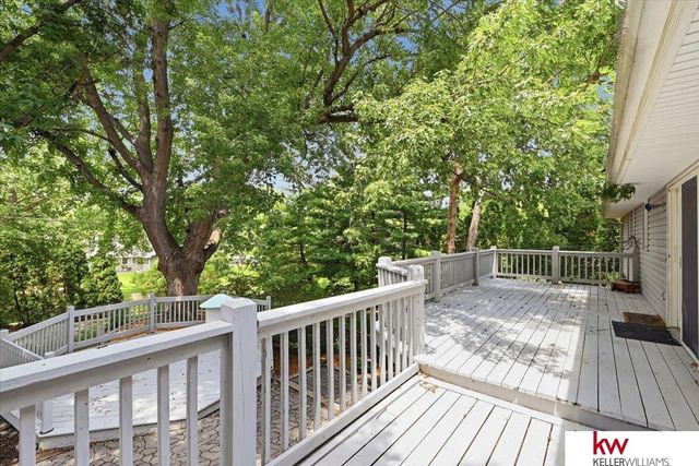 618 S 126th Street, Omaha, NE 68154