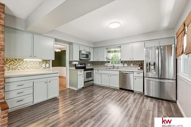 618 S 126th Street, Omaha, NE 68154