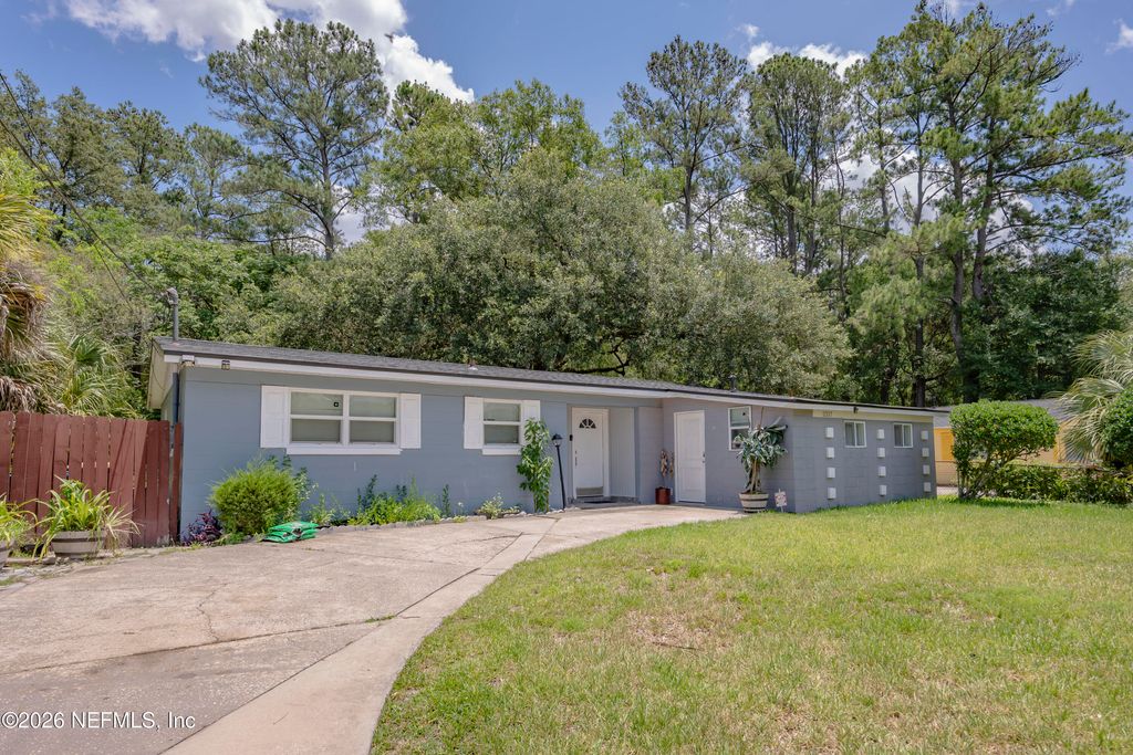 2337 BETSY Drive, Jacksonville, FL 32210