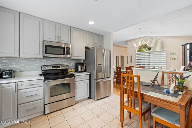 834 Vail Road A, Monroe, NJ 08831