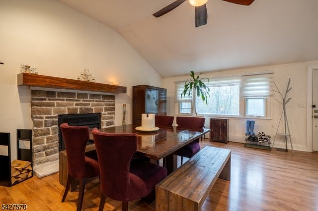 44 Venetian Dr, Jefferson Twp., NJ 07849
