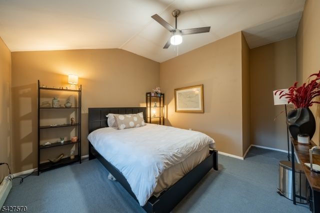 44 Venetian Dr, Jefferson Twp., NJ 07849