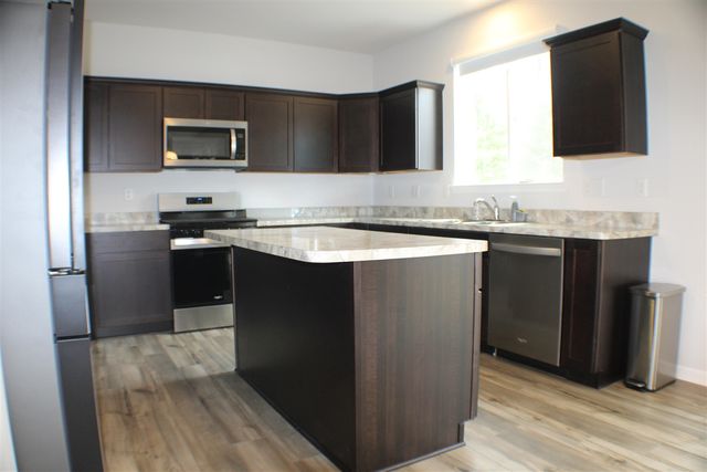 11517 Partridge Drive, Taylor, MI 48180