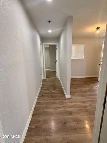 2002 E SAINT ANNE Avenue, Phoenix, AZ 85042