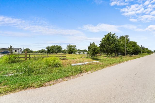 2308 County Road 3417, Wills Point, TX 75169