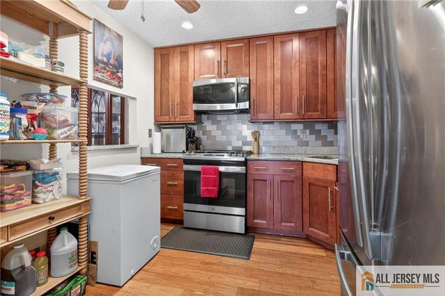 96 Crabapple Lane 298, Franklin Park, NJ 08823