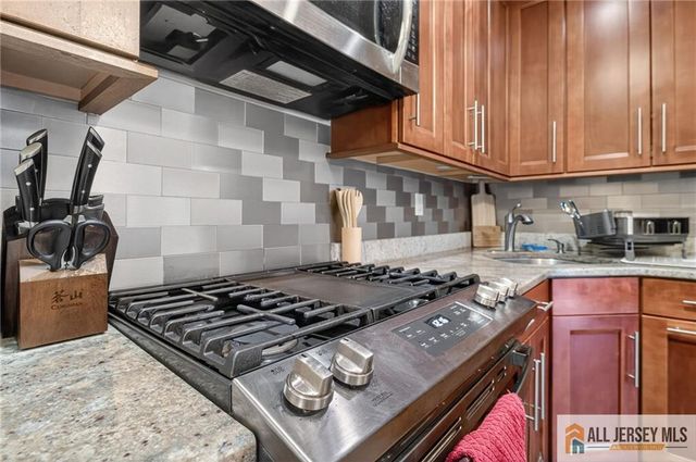 96 Crabapple Lane 298, Franklin Park, NJ 08823