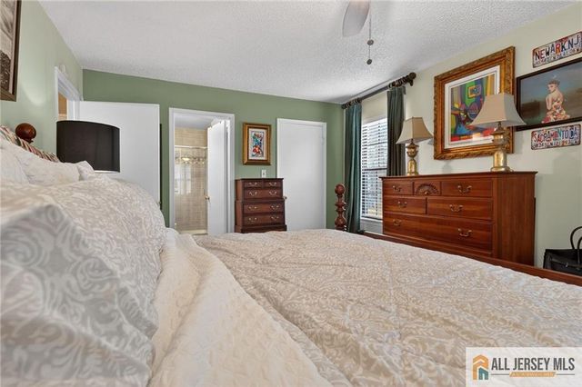 96 Crabapple Lane 298, Franklin Park, NJ 08823