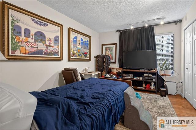 96 Crabapple Lane 298, Franklin Park, NJ 08823