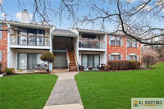 96 Crabapple Lane 298, Franklin Park, NJ 08823