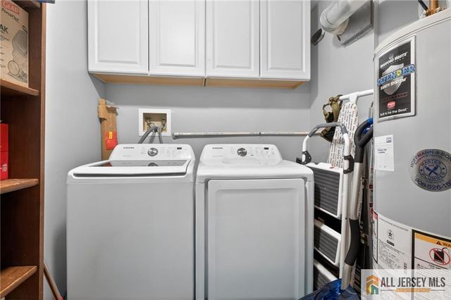 96 Crabapple Lane 298, Franklin Park, NJ 08823