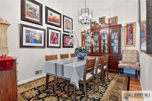 96 Crabapple Lane 298, Franklin Park, NJ 08823