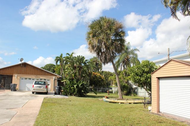 4981 Serafica Drive, Lake Worth, FL 33461