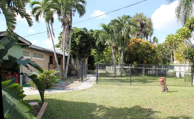 4981 Serafica Drive, Lake Worth, FL 33461