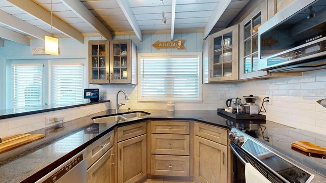 119 N PALMETTO AVENUE, Flagler Beach, FL 32136