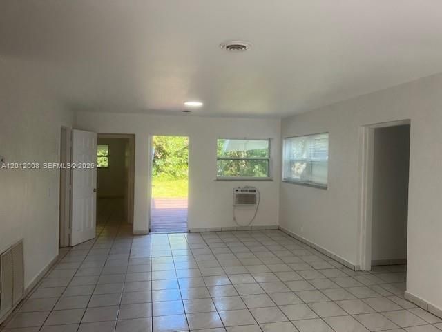 4548 SW 33rd Ave M, Dania Beach, FL 33312