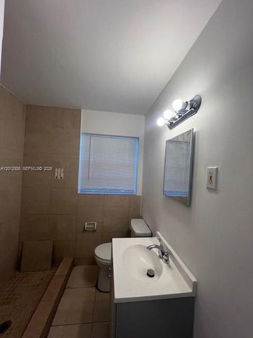 4548 SW 33rd Ave M, Dania Beach, FL 33312