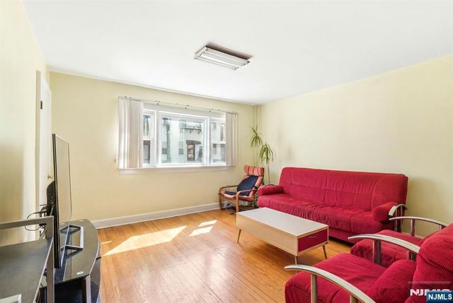 164 Hopkins Avenue, Jersey City, NJ 07306