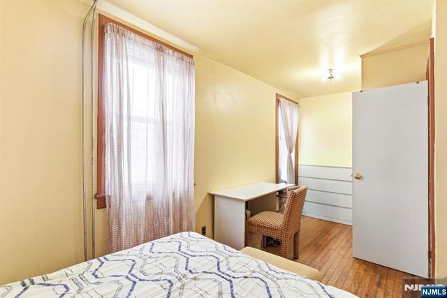 164 Hopkins Avenue, Jersey City, NJ 07306