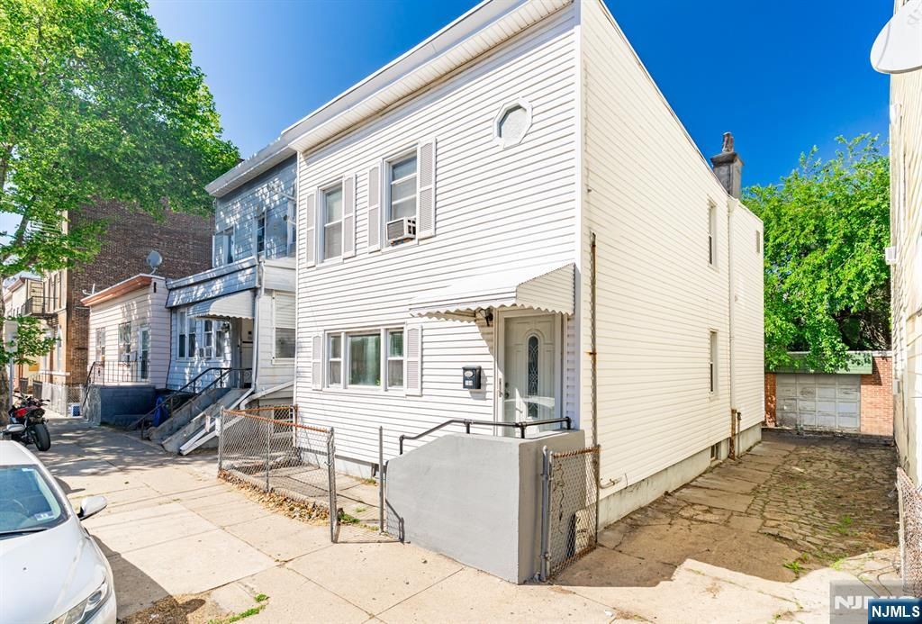 164 Hopkins Avenue, Jersey City, NJ 07306