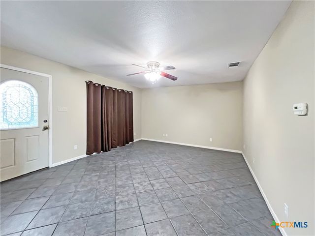 708 Ridgemont Lane, Gonzales, TX 78629