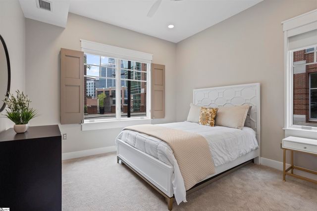 155 Riverplace Unit 109, Greenville, SC 29601