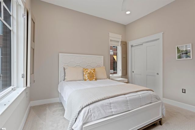 155 Riverplace Unit 109, Greenville, SC 29601