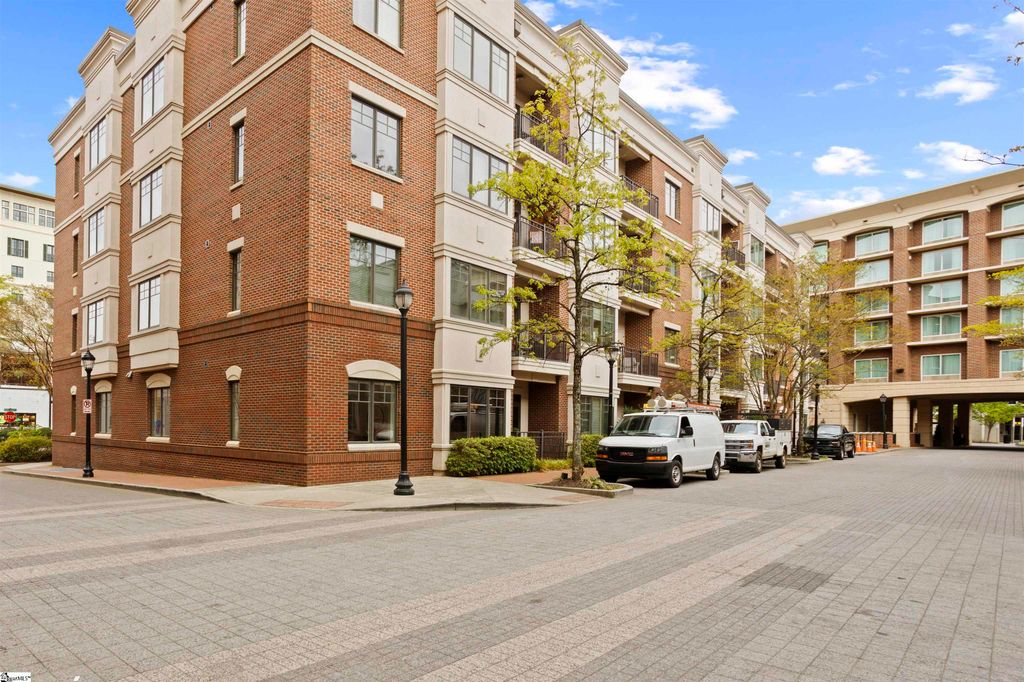 155 Riverplace Unit 109, Greenville, SC 29601