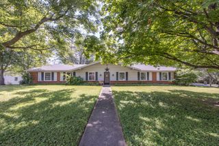 171 Eastland Drive, Paris, KY 40361
