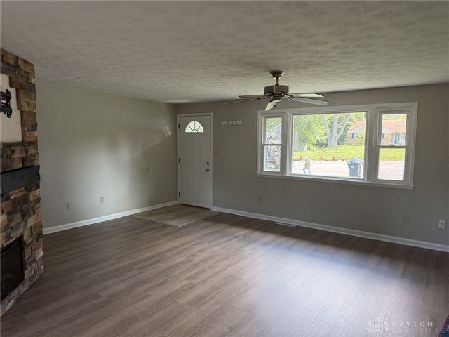 95 Peach Grove Avenue, Dayton, OH 45458