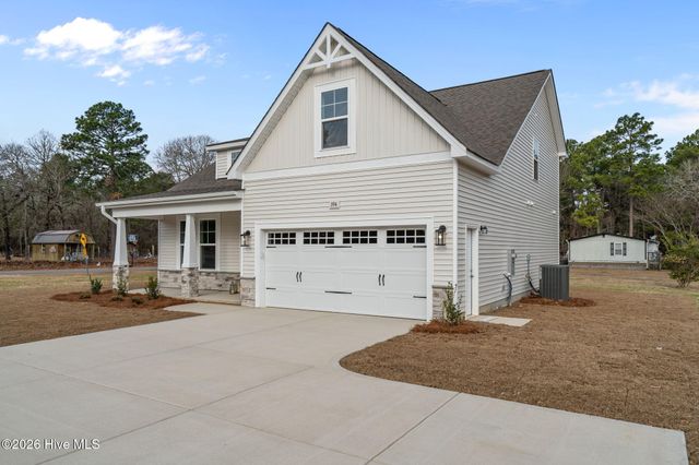 394 Lakebay Road, Vass, NC 28394