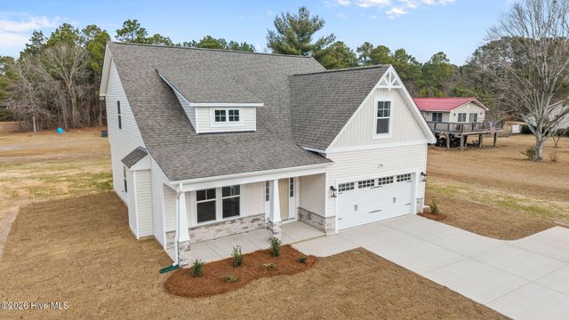 394 Lakebay Road, Vass, NC 28394