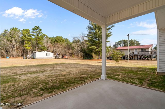 394 Lakebay Road, Vass, NC 28394