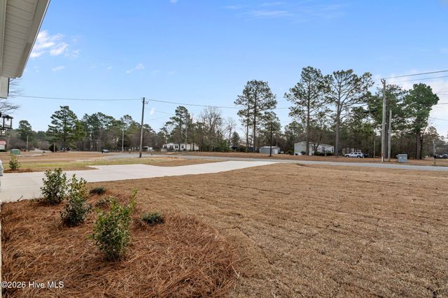 394 Lakebay Road, Vass, NC 28394