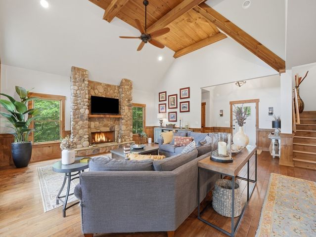 152 Oceola Drive, Ellijay, GA 30540