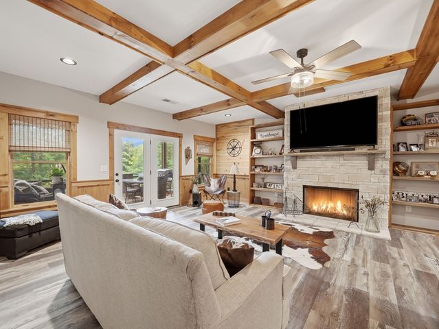 152 Oceola Drive, Ellijay, GA 30540