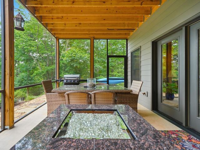 152 Oceola Drive, Ellijay, GA 30540