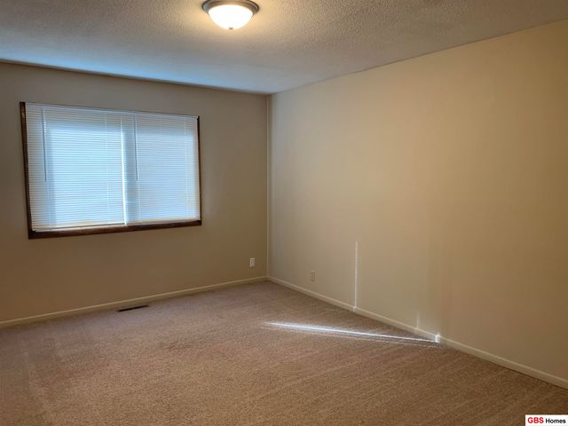 6612-6616 S 85 Street, Ralston, NE 68127