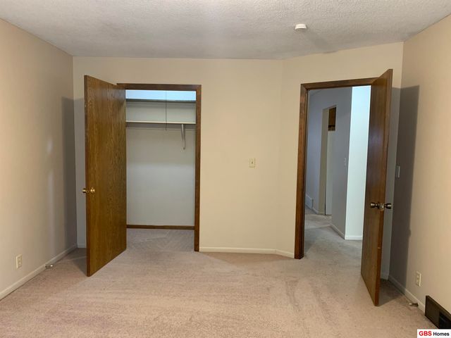 6612-6616 S 85 Street, Ralston, NE 68127