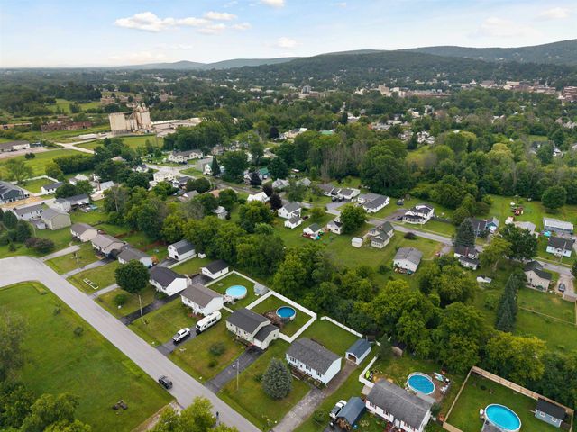31 Adams Street, St. Albans City, VT 05478
