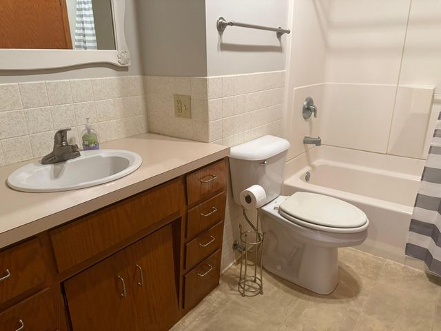 228 13th Street SW, Owatonna, MN 55060