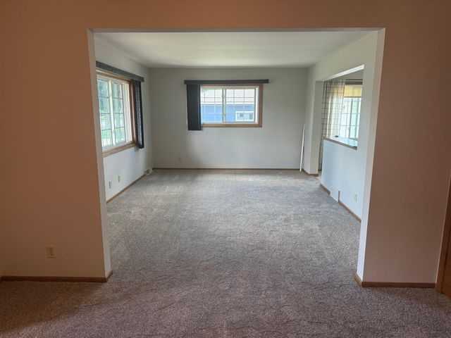 228 13th Street SW, Owatonna, MN 55060