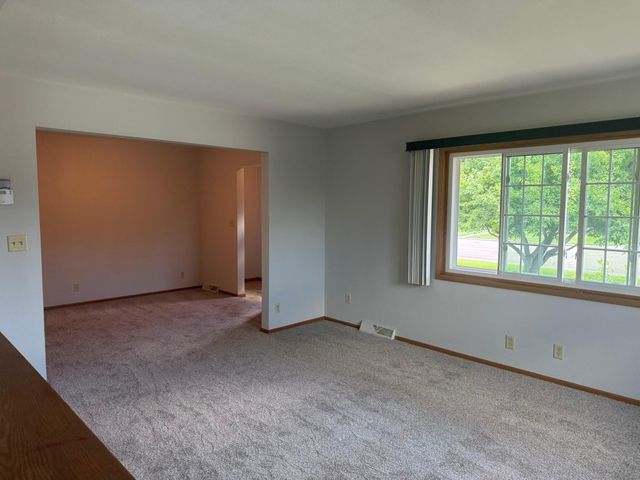 228 13th Street SW, Owatonna, MN 55060