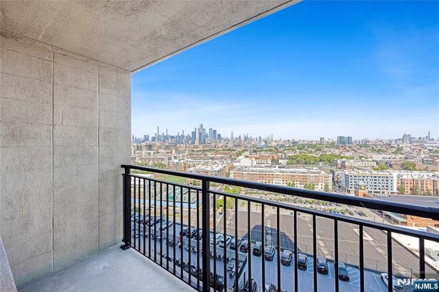 100 Manhattan Avenue 910, Union City, NJ 07087