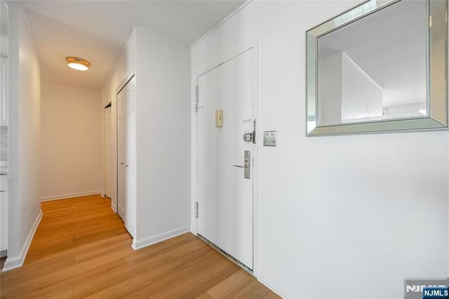 100 Manhattan Avenue 910, Union City, NJ 07087